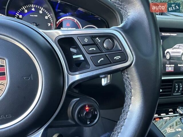 Білий Порше Cayenne Coupe, об'ємом двигуна 3 л та пробігом 75 тис. км за 68900 $, фото 61 на Automoto.ua
