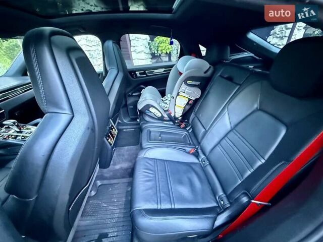 Білий Порше Cayenne Coupe, об'ємом двигуна 2.89 л та пробігом 80 тис. км за 87000 $, фото 24 на Automoto.ua