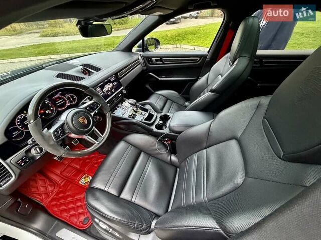 Білий Порше Cayenne Coupe, об'ємом двигуна 2.89 л та пробігом 80 тис. км за 85500 $, фото 16 на Automoto.ua