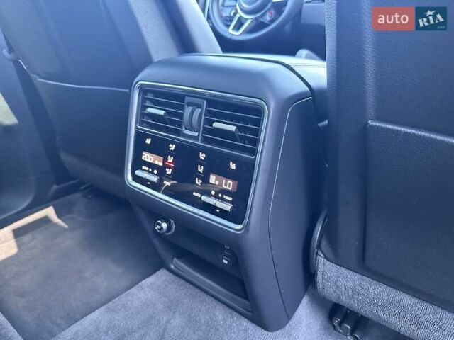 Белый Порше Cayenne Coupe, объемом двигателя 3 л и пробегом 65 тыс. км за 78700 $, фото 39 на Automoto.ua