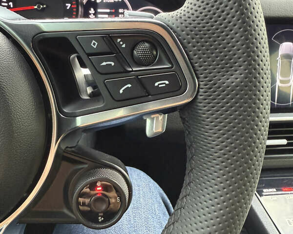 Белый Порше Cayenne Coupe, объемом двигателя 3 л и пробегом 45 тыс. км за 68000 $, фото 37 на Automoto.ua