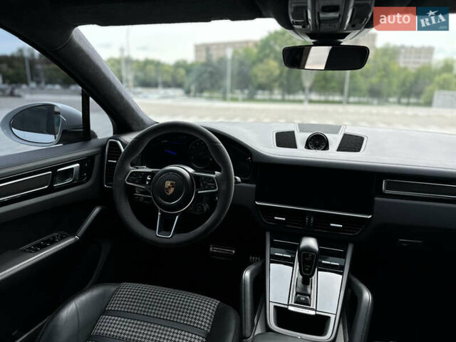 Білий Порше Cayenne Coupe, об'ємом двигуна 2.89 л та пробігом 115 тис. км за 64999 $, фото 97 на Automoto.ua