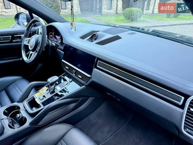 Білий Порше Cayenne Coupe, об'ємом двигуна 2.89 л та пробігом 80 тис. км за 87000 $, фото 29 на Automoto.ua