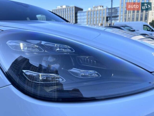 Белый Порше Cayenne Coupe, объемом двигателя 3 л и пробегом 65 тыс. км за 78700 $, фото 27 на Automoto.ua