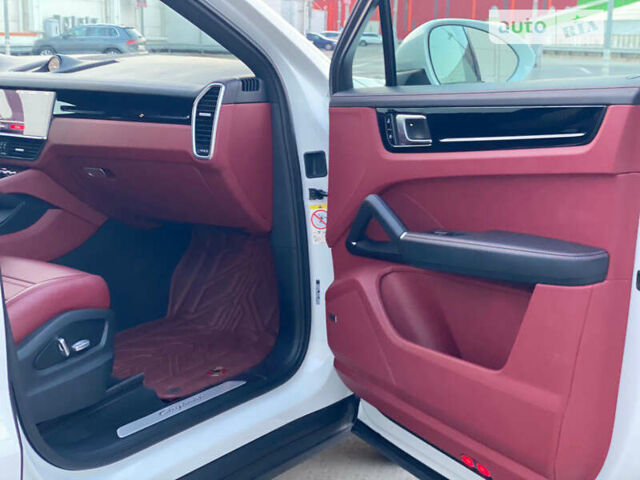 Белый Порше Cayenne Coupe, объемом двигателя 3 л и пробегом 70 тыс. км за 75500 $, фото 22 на Automoto.ua
