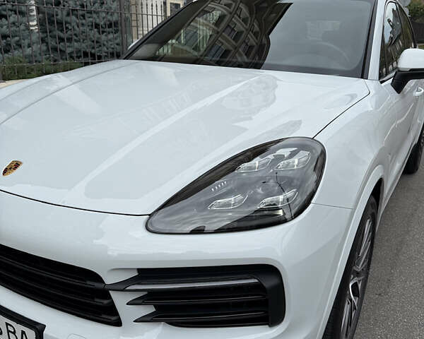 Порше Cayenne Coupe 2020 в Киеве на Automoto.ua Белый Порше Cayenne Coupe, объемом двигателя 3 л и пробегом 22 тыс. км за 86000 $, фото 9 на Automoto.ua