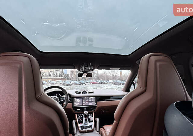 Белый Порше Cayenne Coupe, объемом двигателя 3 л и пробегом 74 тыс. км за 85000 $, фото 24 на Automoto.ua