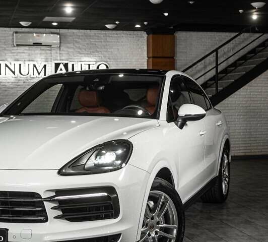 Белый Порше Cayenne Coupe, объемом двигателя 0 л и пробегом 21 тыс. км за 89900 $, фото 37 на Automoto.ua