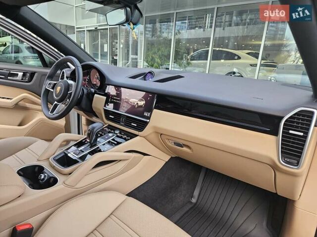 Белый Порше Cayenne Coupe, объемом двигателя 3 л и пробегом 5 тыс. км за 85000 $, фото 16 на Automoto.ua