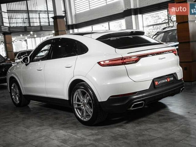 Белый Порше Cayenne Coupe, объемом двигателя 0 л и пробегом 21 тыс. км за 89900 $, фото 47 на Automoto.ua