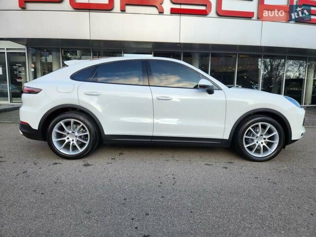 Белый Порше Cayenne Coupe, объемом двигателя 3 л и пробегом 5 тыс. км за 85000 $, фото 4 на Automoto.ua