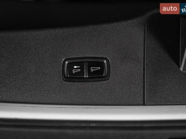 Белый Порше Cayenne Coupe, объемом двигателя 0 л и пробегом 21 тыс. км за 89900 $, фото 61 на Automoto.ua