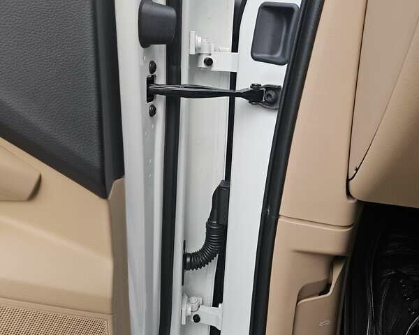 Белый Порше Cayenne Coupe, объемом двигателя 3 л и пробегом 5 тыс. км за 85000 $, фото 29 на Automoto.ua