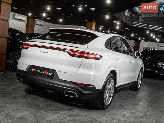 Белый Порше Cayenne Coupe, объемом двигателя 0 л и пробегом 21 тыс. км за 89900 $, фото 78 на Automoto.ua