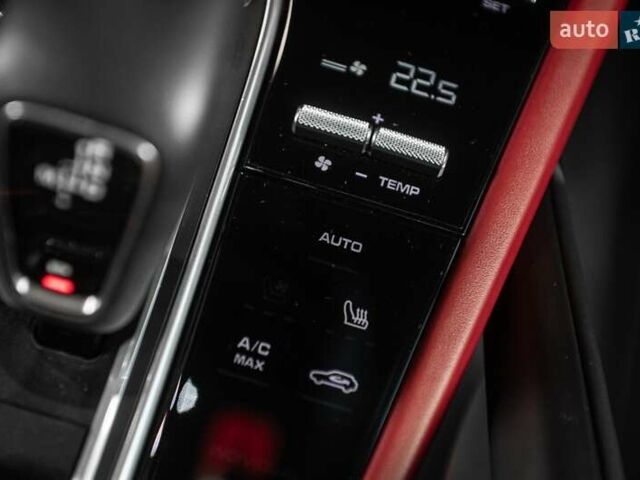 Белый Порше Cayenne Coupe, объемом двигателя 0 л и пробегом 21 тыс. км за 89900 $, фото 11 на Automoto.ua