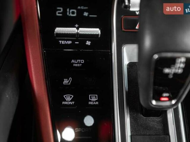 Белый Порше Cayenne Coupe, объемом двигателя 0 л и пробегом 21 тыс. км за 89900 $, фото 71 на Automoto.ua