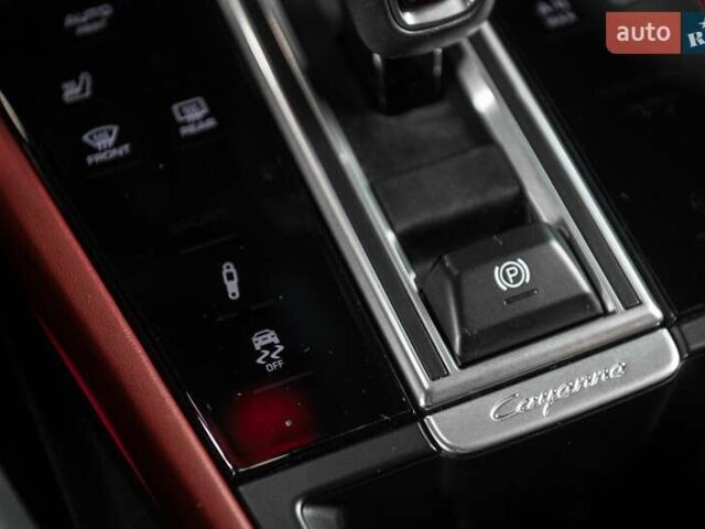 Белый Порше Cayenne Coupe, объемом двигателя 0 л и пробегом 21 тыс. км за 89900 $, фото 70 на Automoto.ua