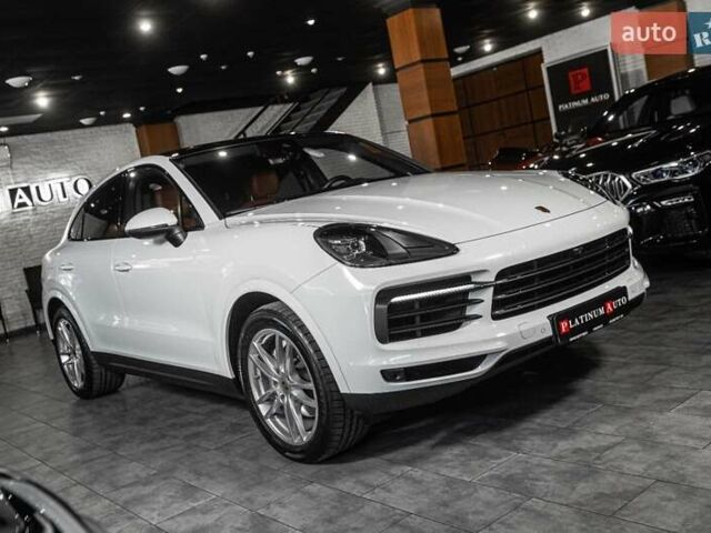 Белый Порше Cayenne Coupe, объемом двигателя 0 л и пробегом 21 тыс. км за 89900 $, фото 5 на Automoto.ua