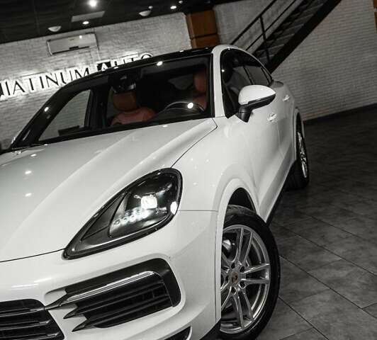 Белый Порше Cayenne Coupe, объемом двигателя 0 л и пробегом 21 тыс. км за 89900 $, фото 30 на Automoto.ua
