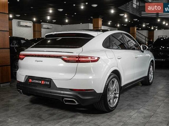 Белый Порше Cayenne Coupe, объемом двигателя 0 л и пробегом 21 тыс. км за 89900 $, фото 8 на Automoto.ua