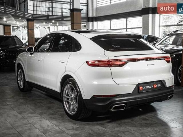 Белый Порше Cayenne Coupe, объемом двигателя 0 л и пробегом 21 тыс. км за 89900 $, фото 63 на Automoto.ua