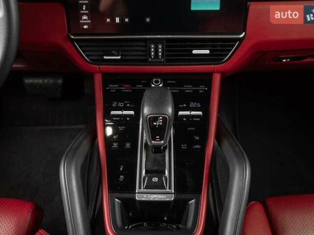 Белый Порше Cayenne Coupe, объемом двигателя 0 л и пробегом 21 тыс. км за 89900 $, фото 54 на Automoto.ua