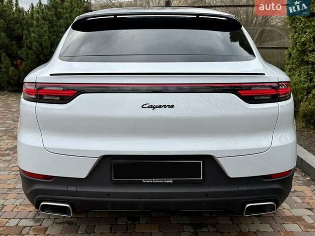 Белый Порше Cayenne Coupe, объемом двигателя 3 л и пробегом 81 тыс. км за 88500 $, фото 12 на Automoto.ua