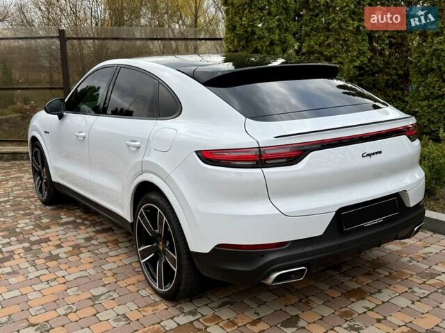 Белый Порше Cayenne Coupe, объемом двигателя 3 л и пробегом 81 тыс. км за 88500 $, фото 11 на Automoto.ua