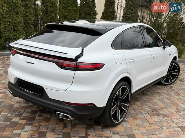 Белый Порше Cayenne Coupe, объемом двигателя 3 л и пробегом 81 тыс. км за 88500 $, фото 9 на Automoto.ua
