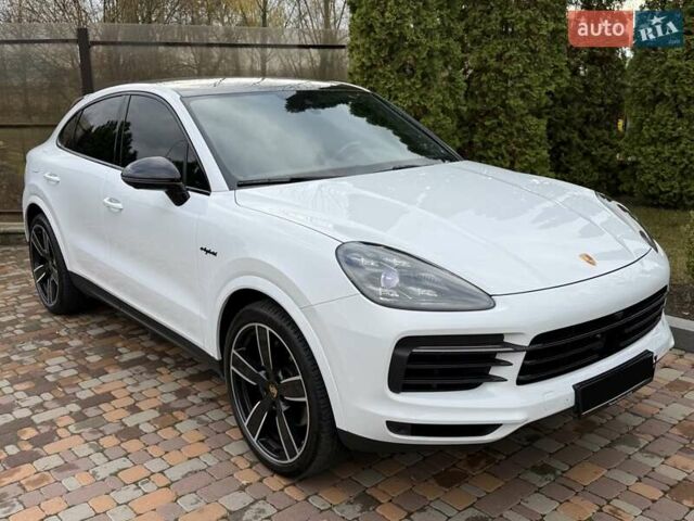 Белый Порше Cayenne Coupe, объемом двигателя 3 л и пробегом 81 тыс. км за 88500 $, фото 5 на Automoto.ua