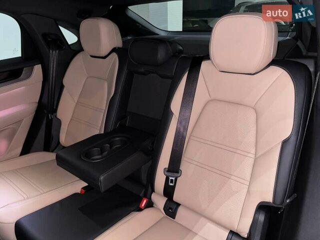 Белый Порше Cayenne Coupe, объемом двигателя 3 л и пробегом 1 тыс. км за 132900 $, фото 152 на Automoto.ua