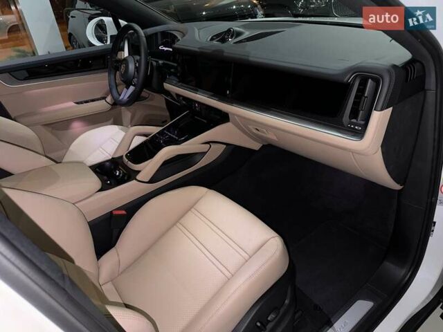 Белый Порше Cayenne Coupe, объемом двигателя 3 л и пробегом 1 тыс. км за 132900 $, фото 170 на Automoto.ua