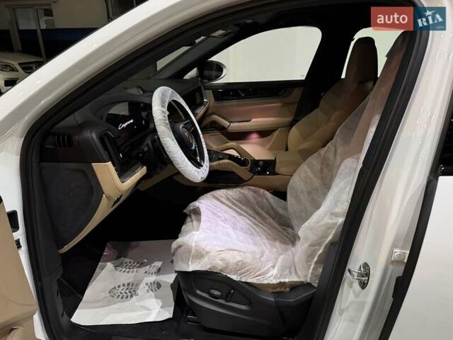 Белый Порше Cayenne Coupe, объемом двигателя 3 л и пробегом 1 тыс. км за 132900 $, фото 105 на Automoto.ua