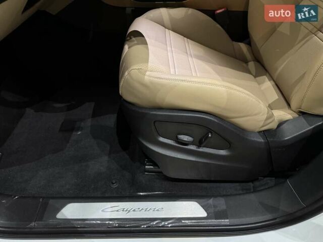 Белый Порше Cayenne Coupe, объемом двигателя 3 л и пробегом 1 тыс. км за 132900 $, фото 141 на Automoto.ua
