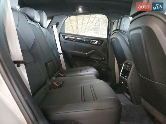 Порше Cayenne Coupe 2023 в Львове на Automoto.ua Белый Порше Cayenne Coupe, объемом двигателя 3 л и пробегом 6 тыс. км за 33000 $, фото 9 на Automoto.ua