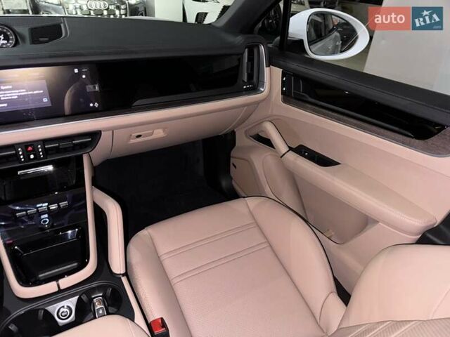 Белый Порше Cayenne Coupe, объемом двигателя 3 л и пробегом 1 тыс. км за 132900 $, фото 134 на Automoto.ua