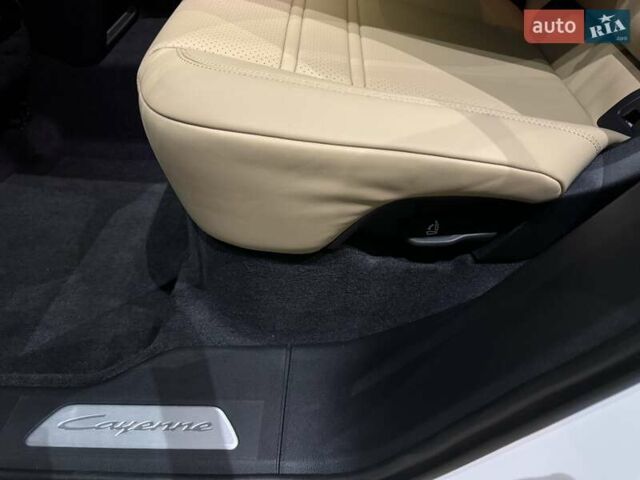 Белый Порше Cayenne Coupe, объемом двигателя 3 л и пробегом 1 тыс. км за 132900 $, фото 154 на Automoto.ua
