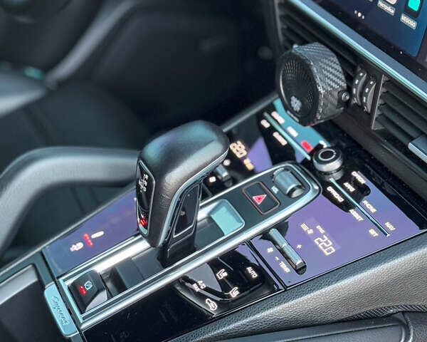 Черный Порше Cayenne Coupe, объемом двигателя 2.89 л и пробегом 79 тыс. км за 90000 $, фото 15 на Automoto.ua
