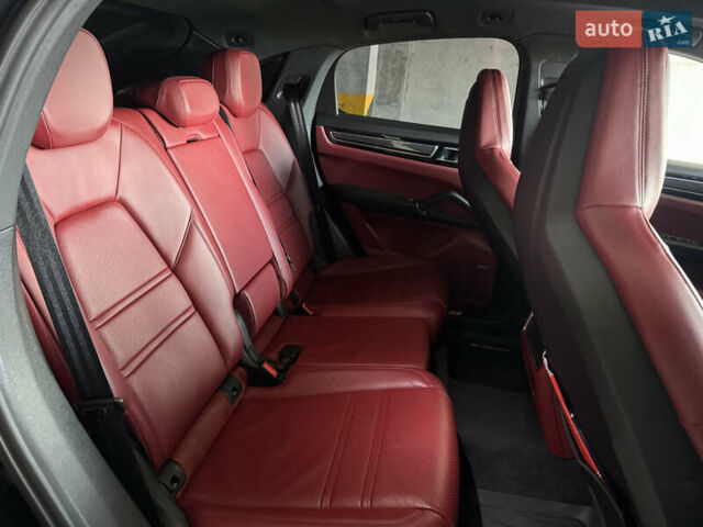 Черный Порше Cayenne Coupe, объемом двигателя 3 л и пробегом 90 тыс. км за 69000 $, фото 22 на Automoto.ua
