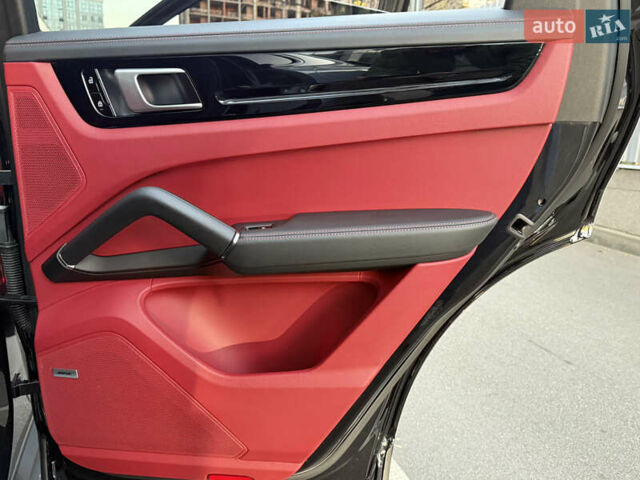 Черный Порше Cayenne Coupe, объемом двигателя 3 л и пробегом 42 тыс. км за 68000 $, фото 59 на Automoto.ua