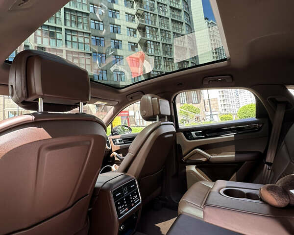 Черный Порше Cayenne Coupe, объемом двигателя 3 л и пробегом 107 тыс. км за 74999 $, фото 13 на Automoto.ua