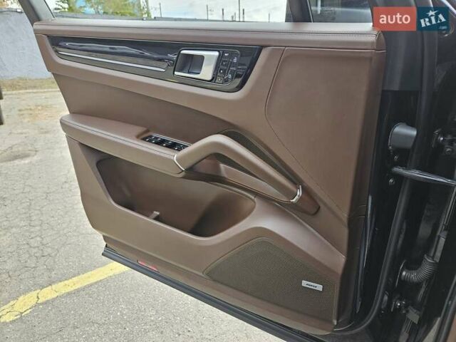 Черный Порше Cayenne Coupe, объемом двигателя 3 л и пробегом 119 тыс. км за 74900 $, фото 18 на Automoto.ua