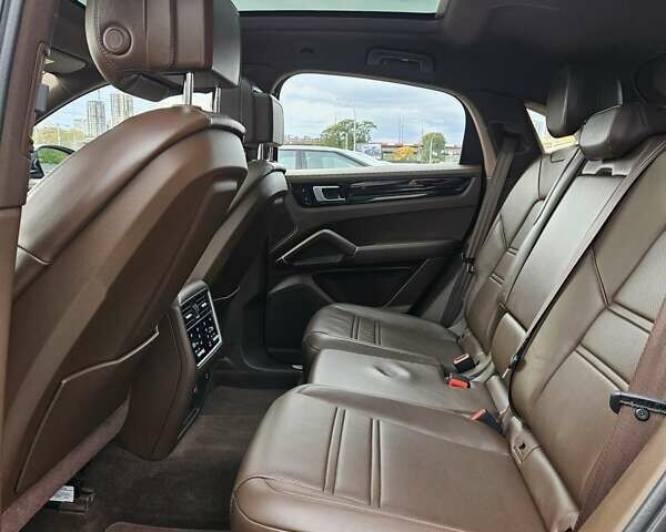 Черный Порше Cayenne Coupe, объемом двигателя 3 л и пробегом 119 тыс. км за 74900 $, фото 35 на Automoto.ua