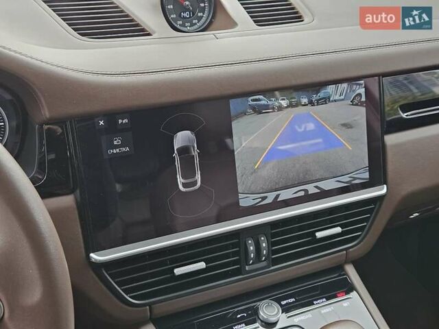 Черный Порше Cayenne Coupe, объемом двигателя 3 л и пробегом 119 тыс. км за 74900 $, фото 25 на Automoto.ua