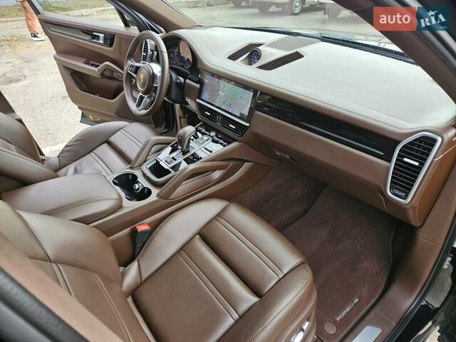 Черный Порше Cayenne Coupe, объемом двигателя 3 л и пробегом 119 тыс. км за 74900 $, фото 31 на Automoto.ua