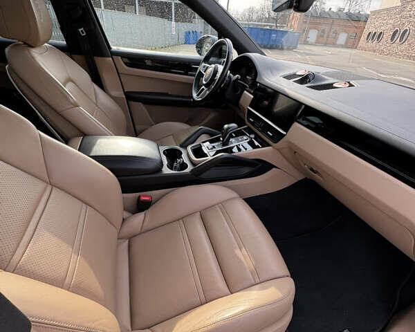 Чорний Порше Cayenne Coupe, об'ємом двигуна 3 л та пробігом 60 тис. км за 76500 $, фото 21 на Automoto.ua