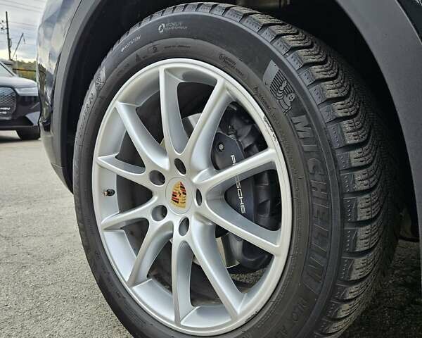 Черный Порше Cayenne Coupe, объемом двигателя 3 л и пробегом 119 тыс. км за 74900 $, фото 41 на Automoto.ua