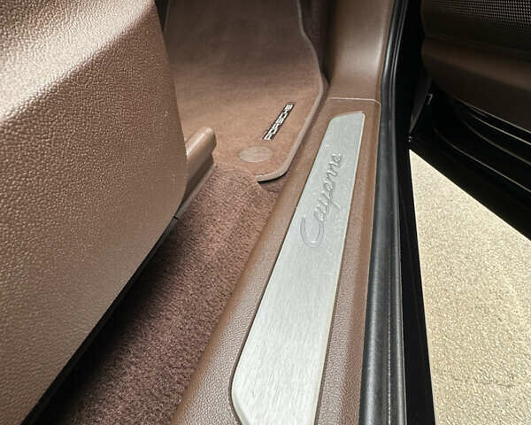 Черный Порше Cayenne Coupe, объемом двигателя 3 л и пробегом 107 тыс. км за 74999 $, фото 31 на Automoto.ua