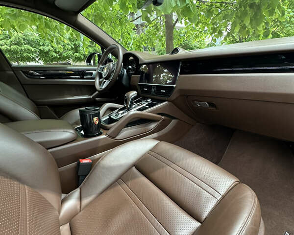 Черный Порше Cayenne Coupe, объемом двигателя 3 л и пробегом 107 тыс. км за 74999 $, фото 33 на Automoto.ua