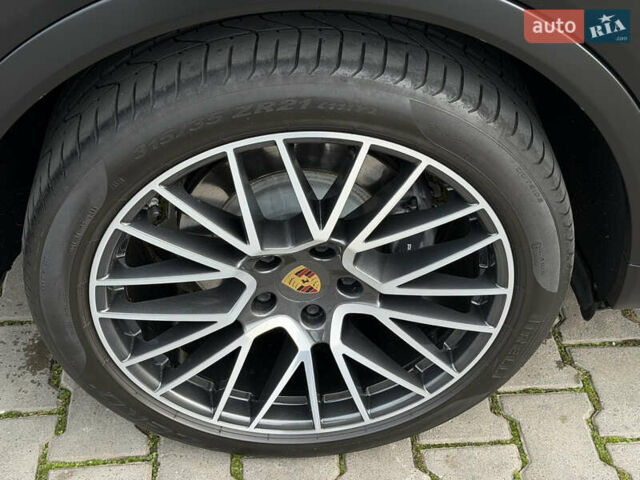 Чорний Порше Cayenne Coupe, об'ємом двигуна 3 л та пробігом 60 тис. км за 84800 $, фото 12 на Automoto.ua